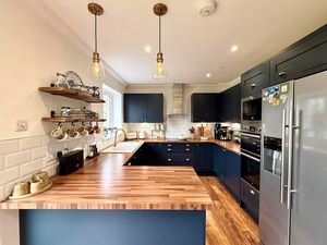 Photo 13- click for photo gallery